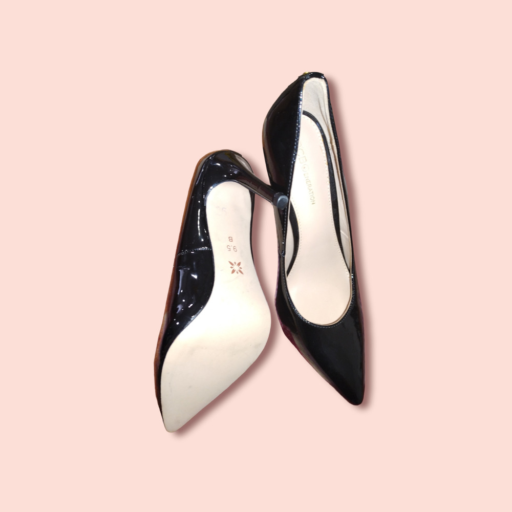 BCBG Black Pumps Size 9.5